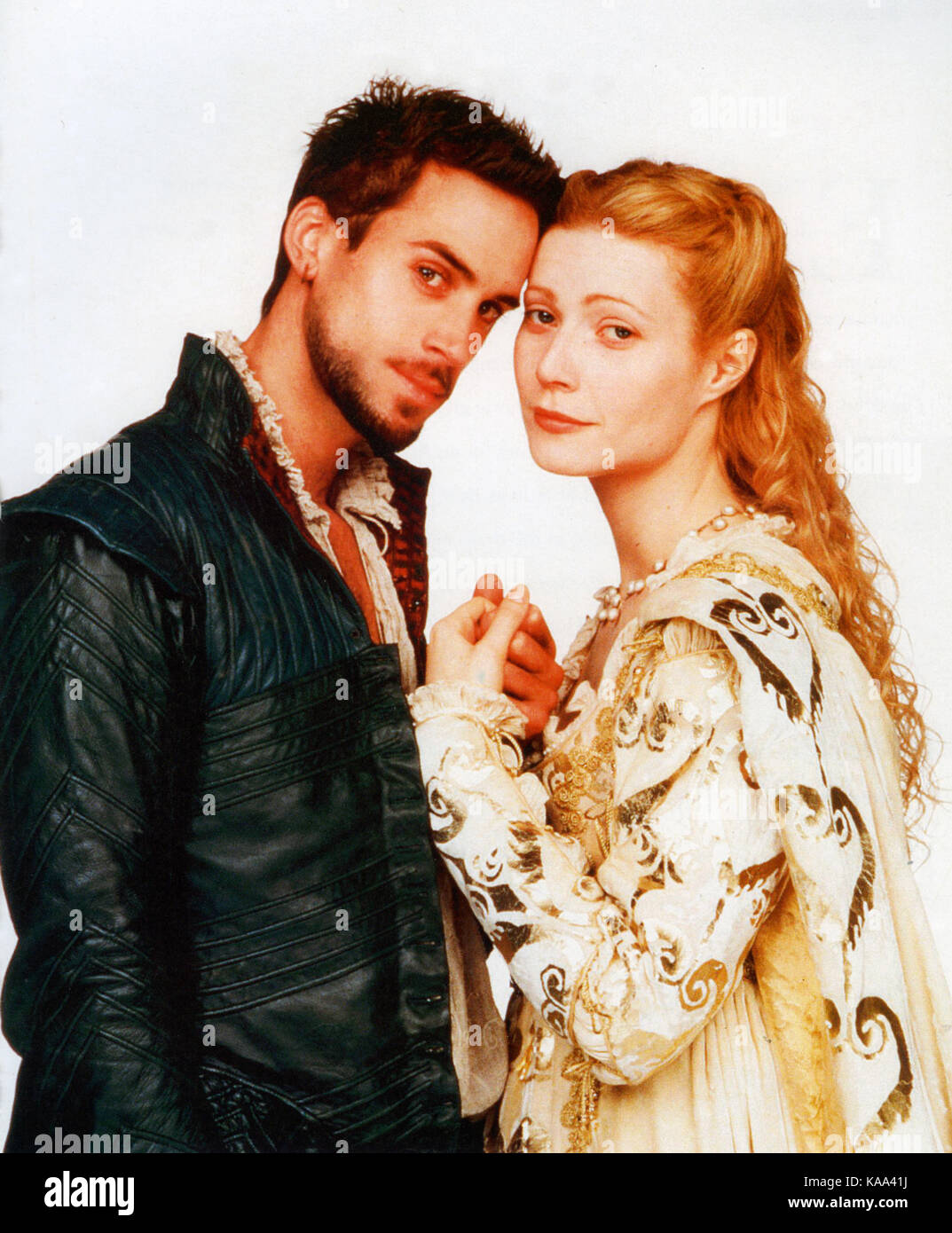 SHAKESPEARE IN LOVE 1998 Universal Pictures film with Gwyneth Paltrow and Joseph Fiennes Stock Photo