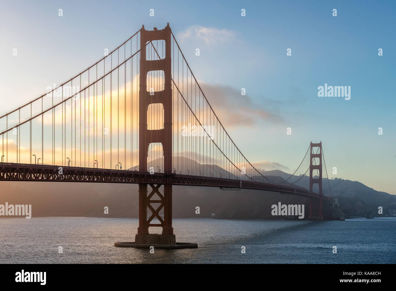 Golden Gate Bridge in San Francisco at sunset Stock Photo - Alamy