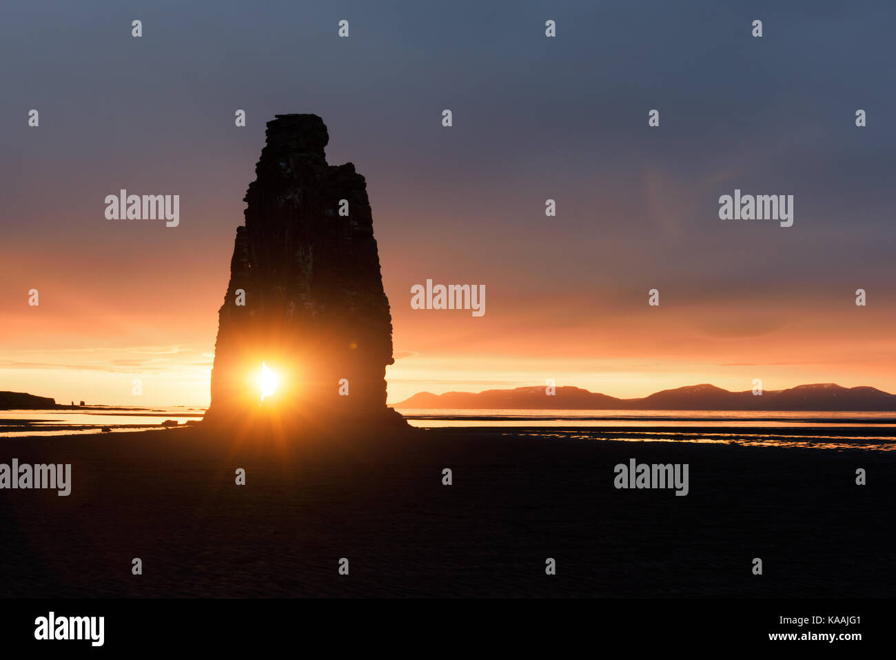 Basalt stack Hvitserkur Stock Photo - Alamy