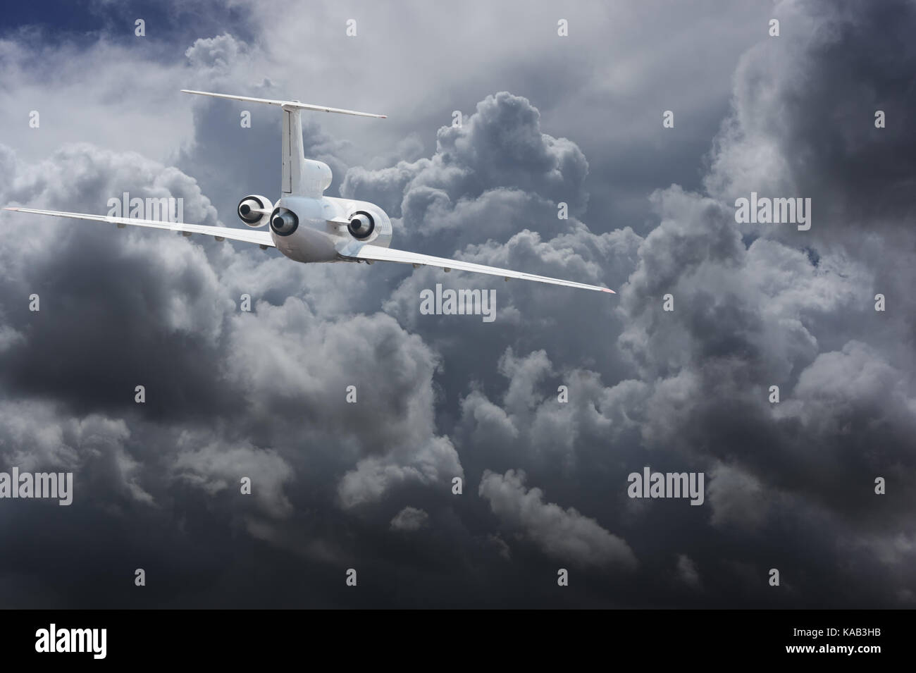 Airplane plane storm dramatic hi-res stock photography and images - Alamy