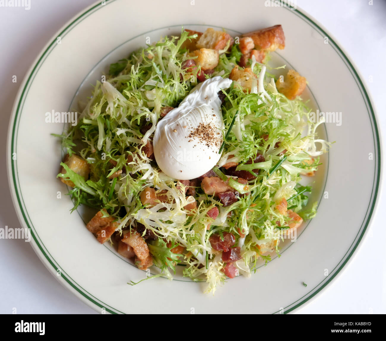 Salad au lardons Stock Photo Alamy