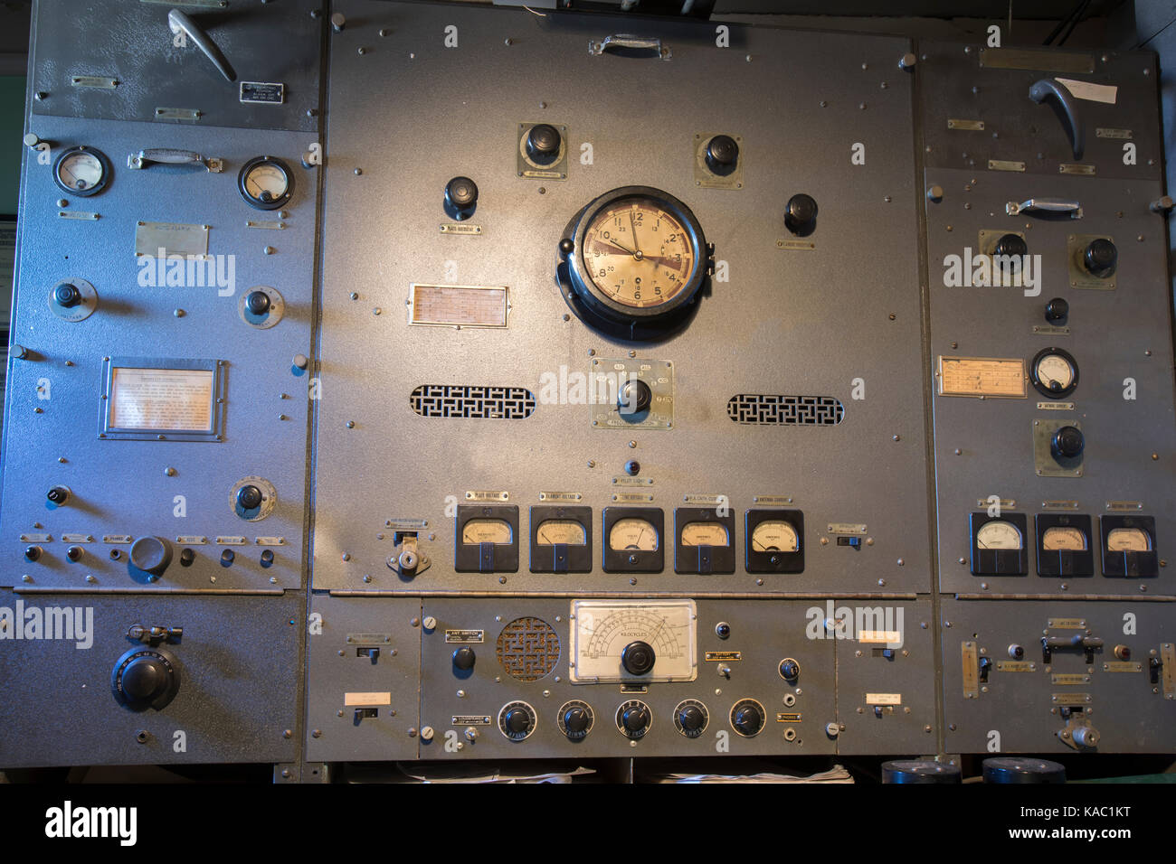 VIntage radio equipment in WWII Liberty Ship Stock Photo Alamy