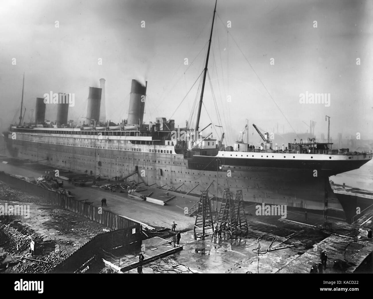 RMS Titanic in Thompson Graving Dock Stock Photo Alamy