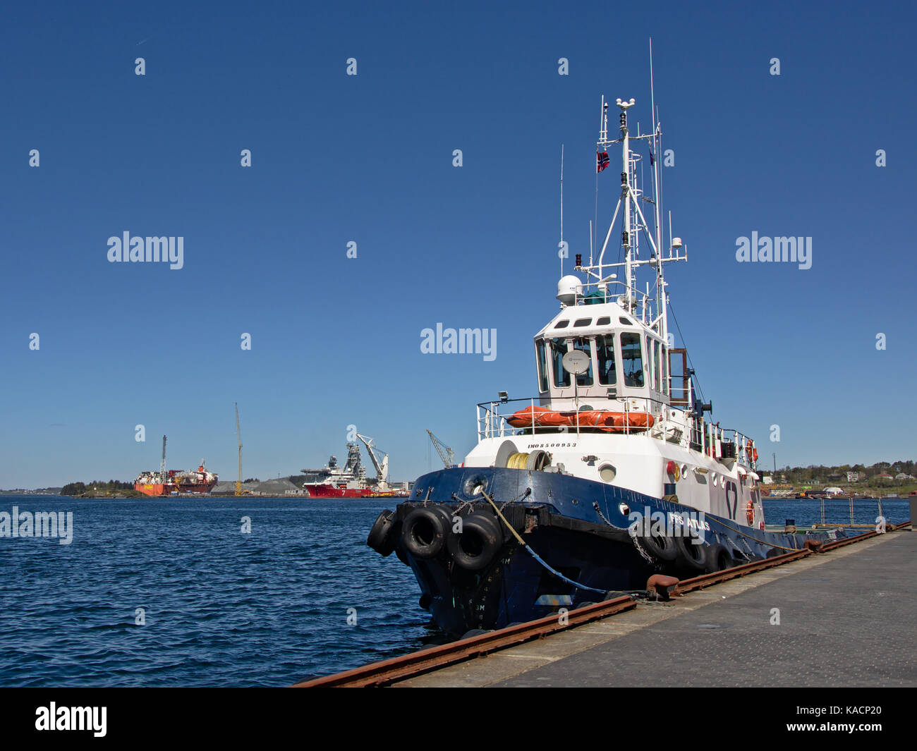George Williams/Triwerx Skiff 18′ | Nicholas B. Brown Moored Naval Ship Stock Photos & Moored Naval Ship Stock ...