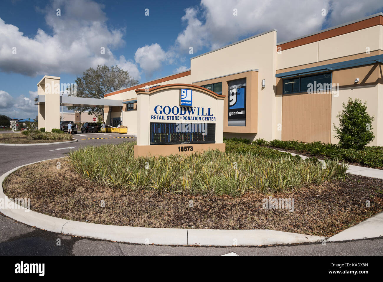 GoodWill DropOff Center located in Mount Dora, Florida USA Stock Photo Alamy