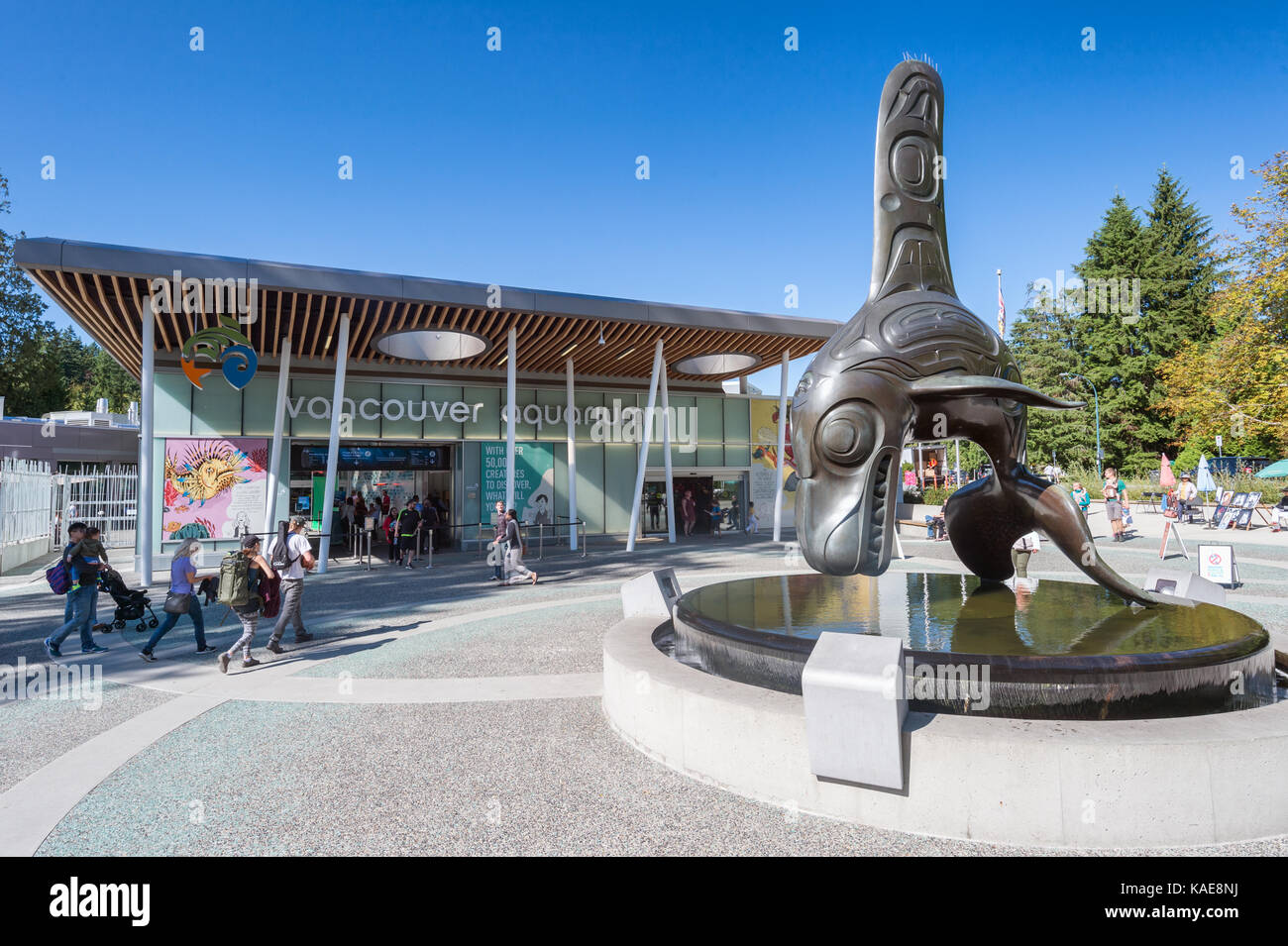 Vancouver Aquarium in Stanley Park with Haida artist Bill Reid sculpture 'Chief of the Undersea World' (September 2017) Stock Photo