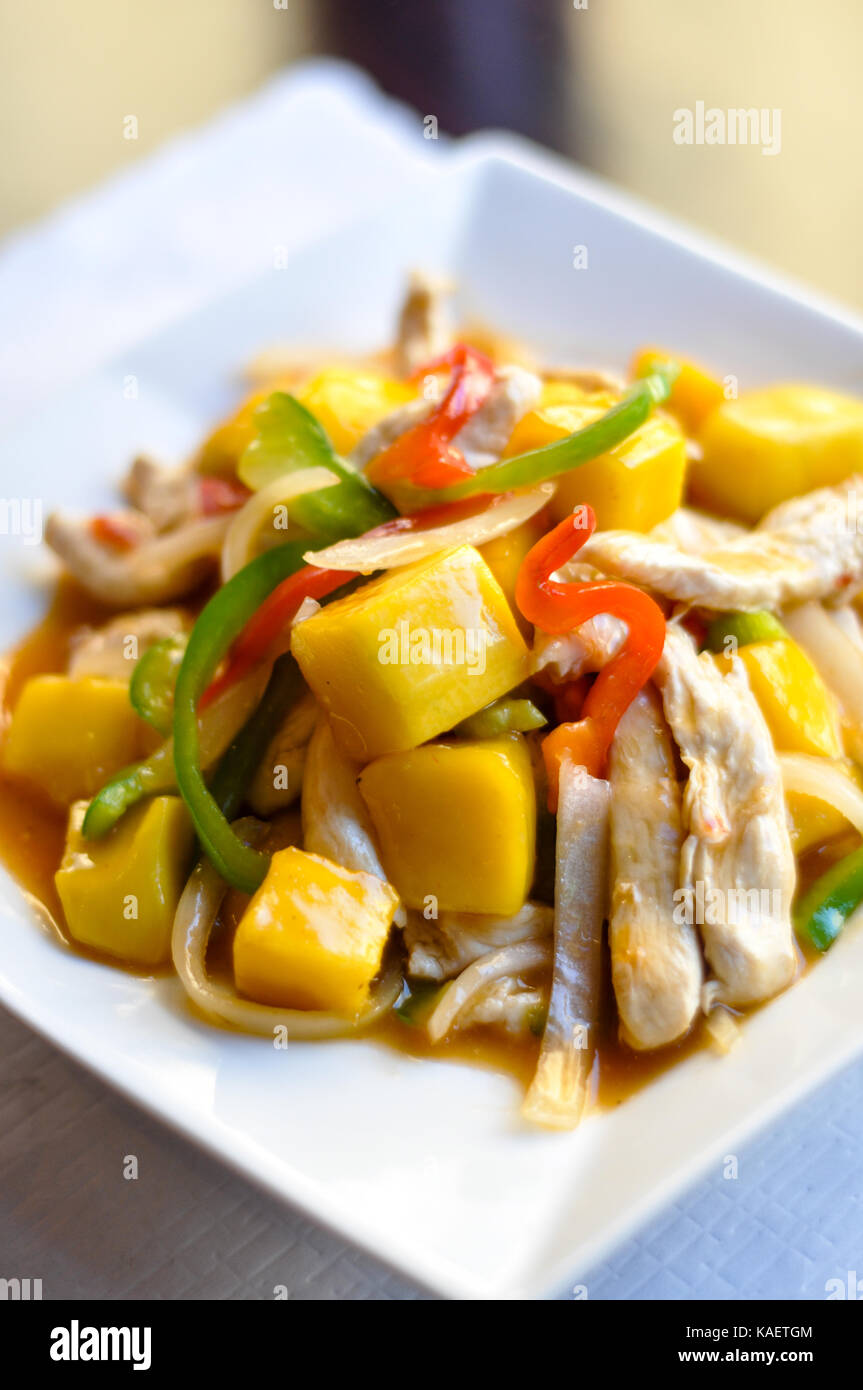 StirFried Mango Chicken, Stirfried chicken with fresh mango, bell