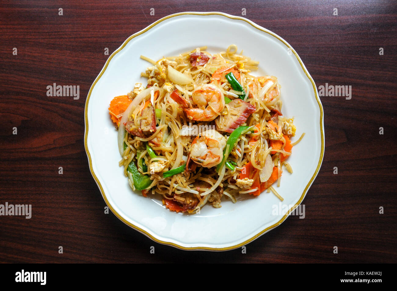 StirFried Noodles, Thin rice noodles with shrimp, BBQ pork, bell