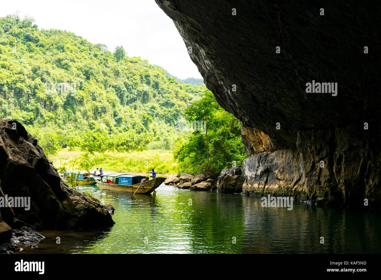 Entrance to Phong Nha Ke Bang Underground River, Caves, Limestone and Karsts Formations (UNESCO World Heritage Site) - Quang Binh, Vietnam Stock Photo