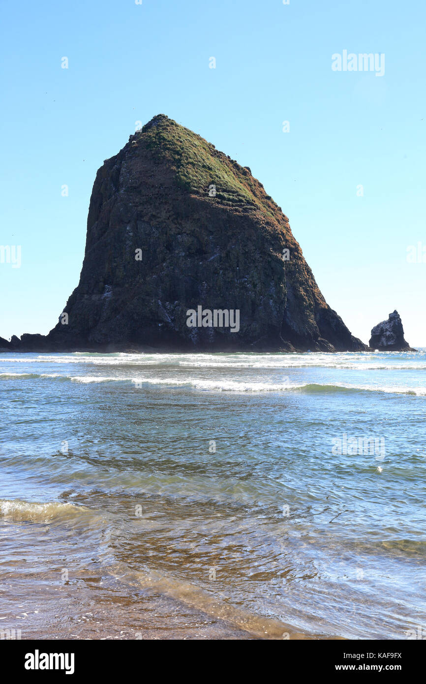 Cannon Beach with Haystack Rock in the pacific northwest Stock Photo