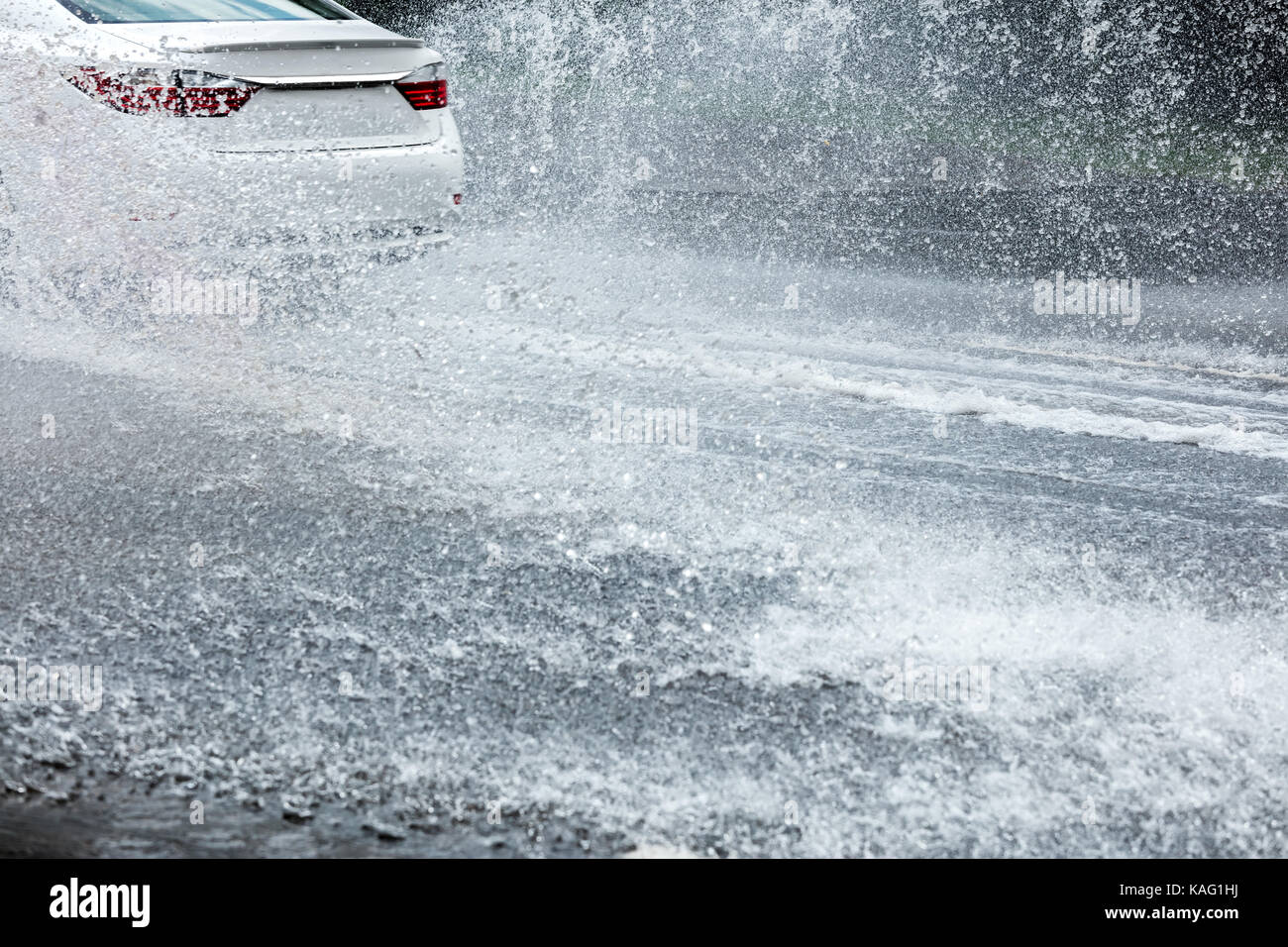Car water splash hires stock photography and images Alamy
