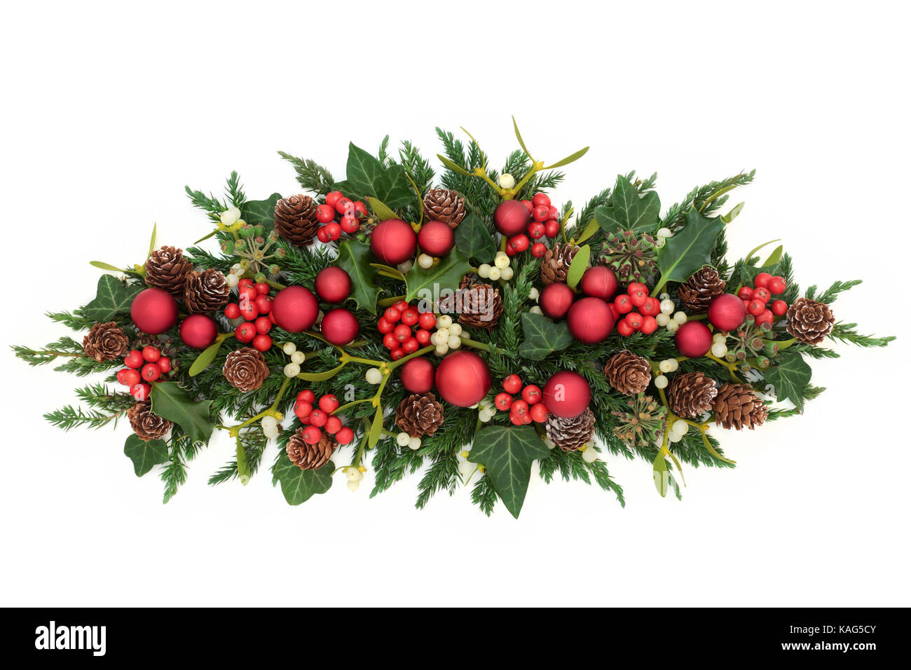 Christmas Holly Flowers With Berry And Green Leaves, Artificial Leaffor Christmas  Decorations Holiday Party Decor And Diy Crafts, Xmas Home Decor,  Red/golden/silvery - Temu