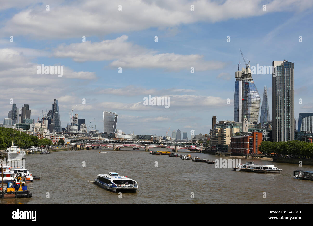 The River Thames, London. Looking East Stock Photo - Alamy