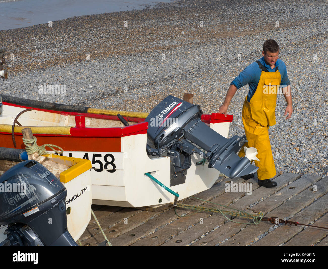 Crab fishermen landing boat at Sheringham Norfolk Stock Photo Alamy