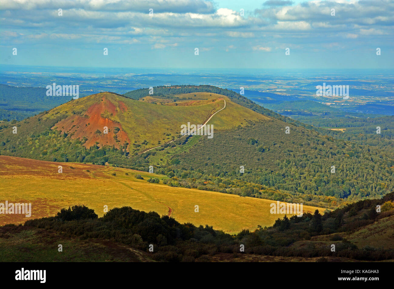 Auvergne volcanoes regional park hi-res stock photography and images ...