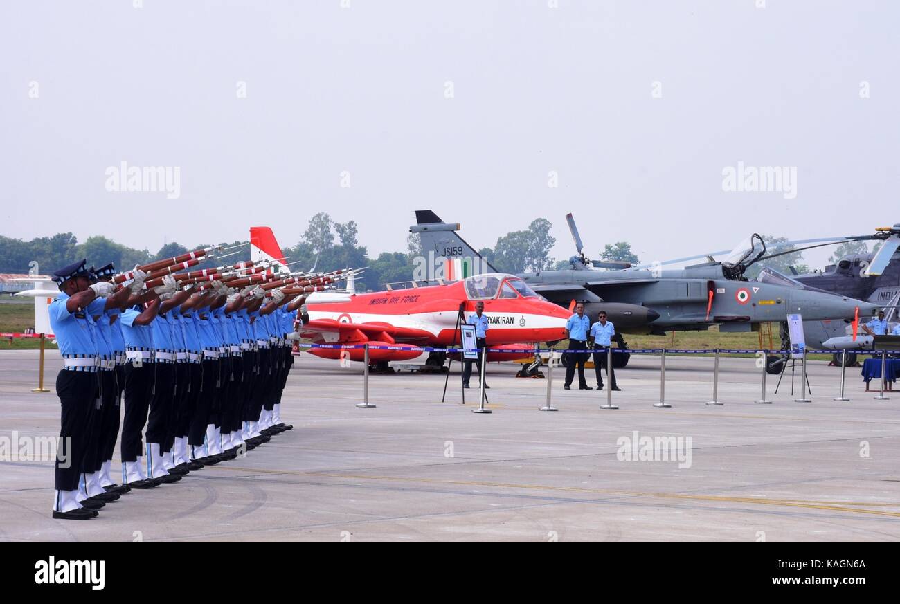 Gorakhpur, India. 26th Sep, 2017. Gorakhpur Indian Air force soldiers showing their skills