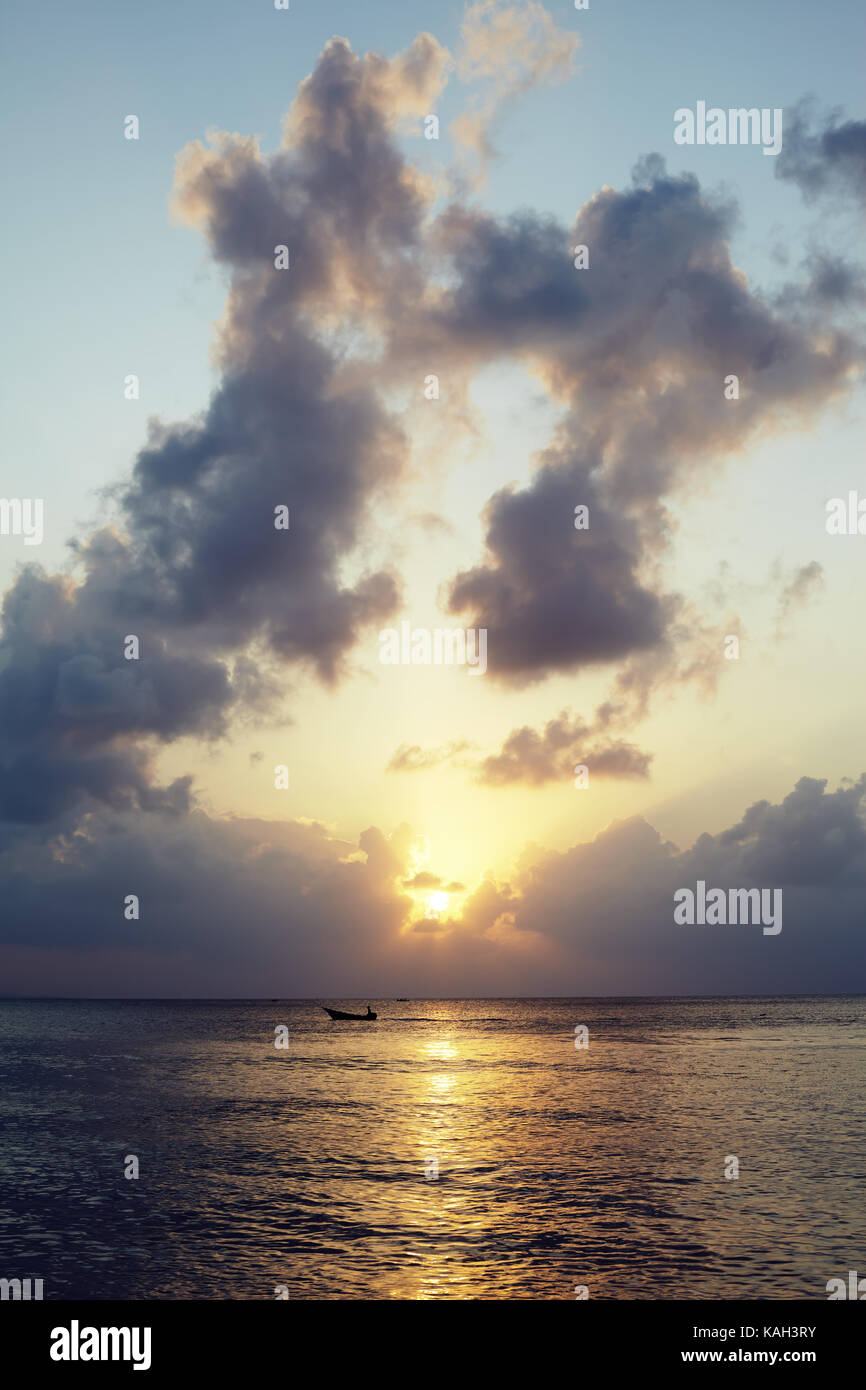 Scenic view of beautiful sunset above the sea Stock Photo - Alamy