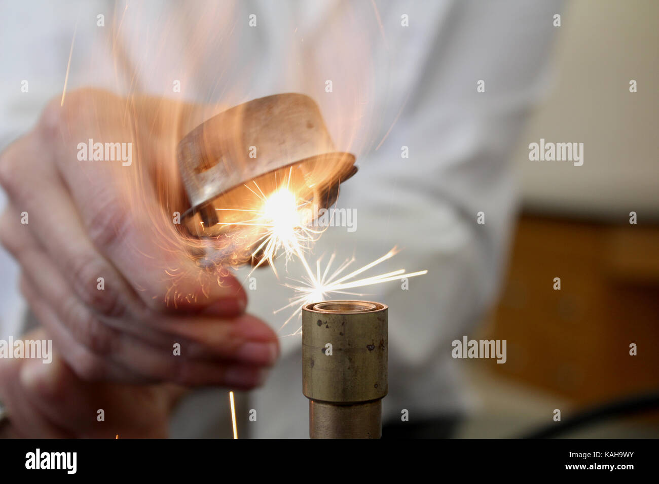 Parts Of A Bunsen Burner Their Functions Sciencing, 45 OFF