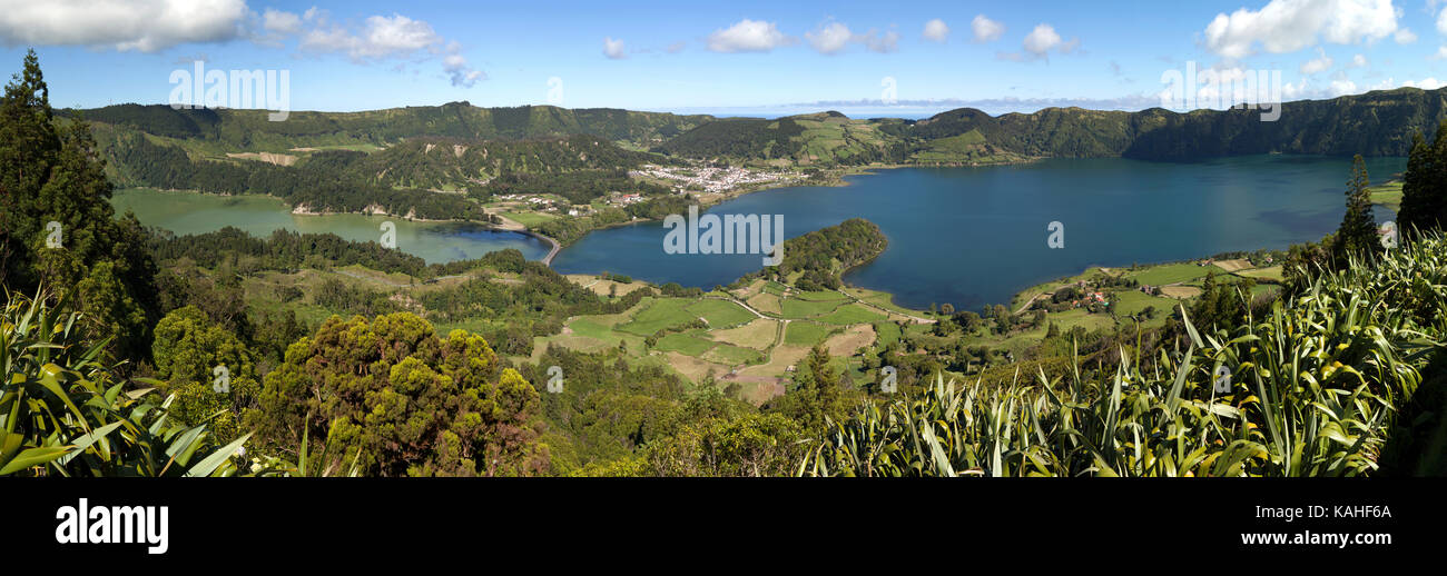 Panoramic view of the volcanic crater Caldeira das Sete Cidades and the volcanic lakes Lagoa Azul and Lagoa Verde Stock Photo
