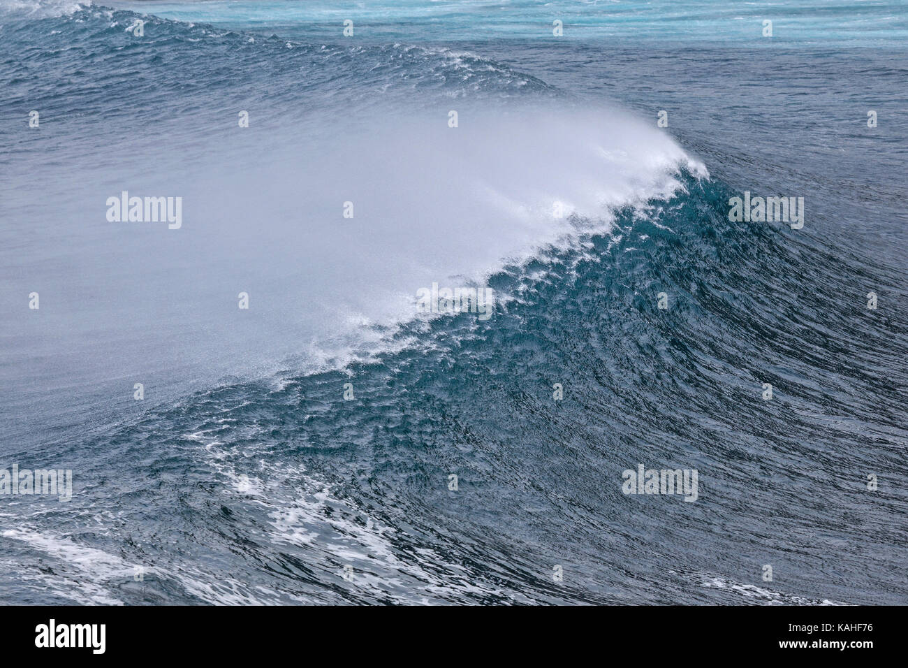 Sea swell hi-res stock photography and images - Alamy