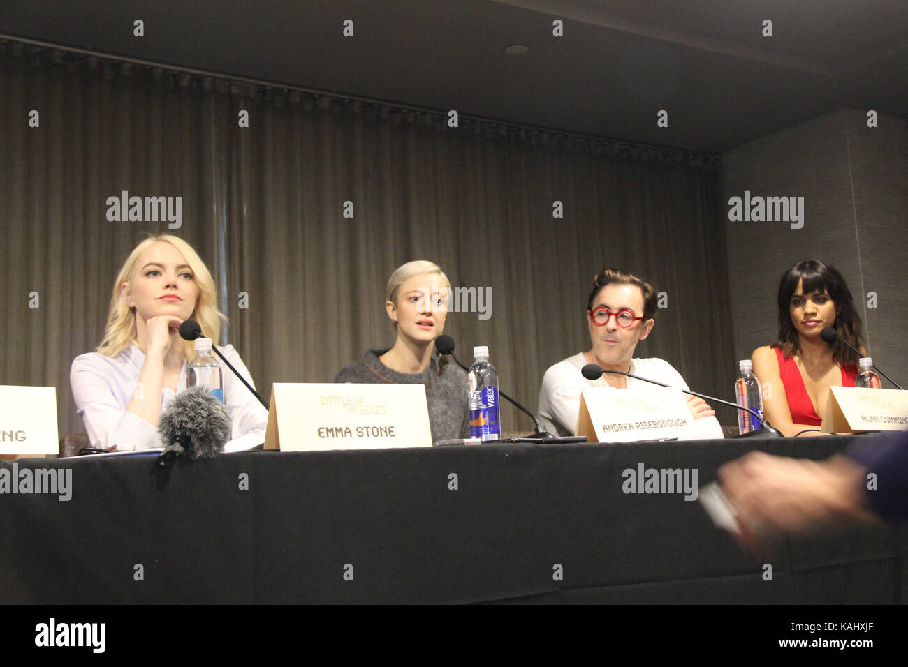 Emma Stone, Andrea Riseborough, Alan Cumming, Natalie Morales 09/17