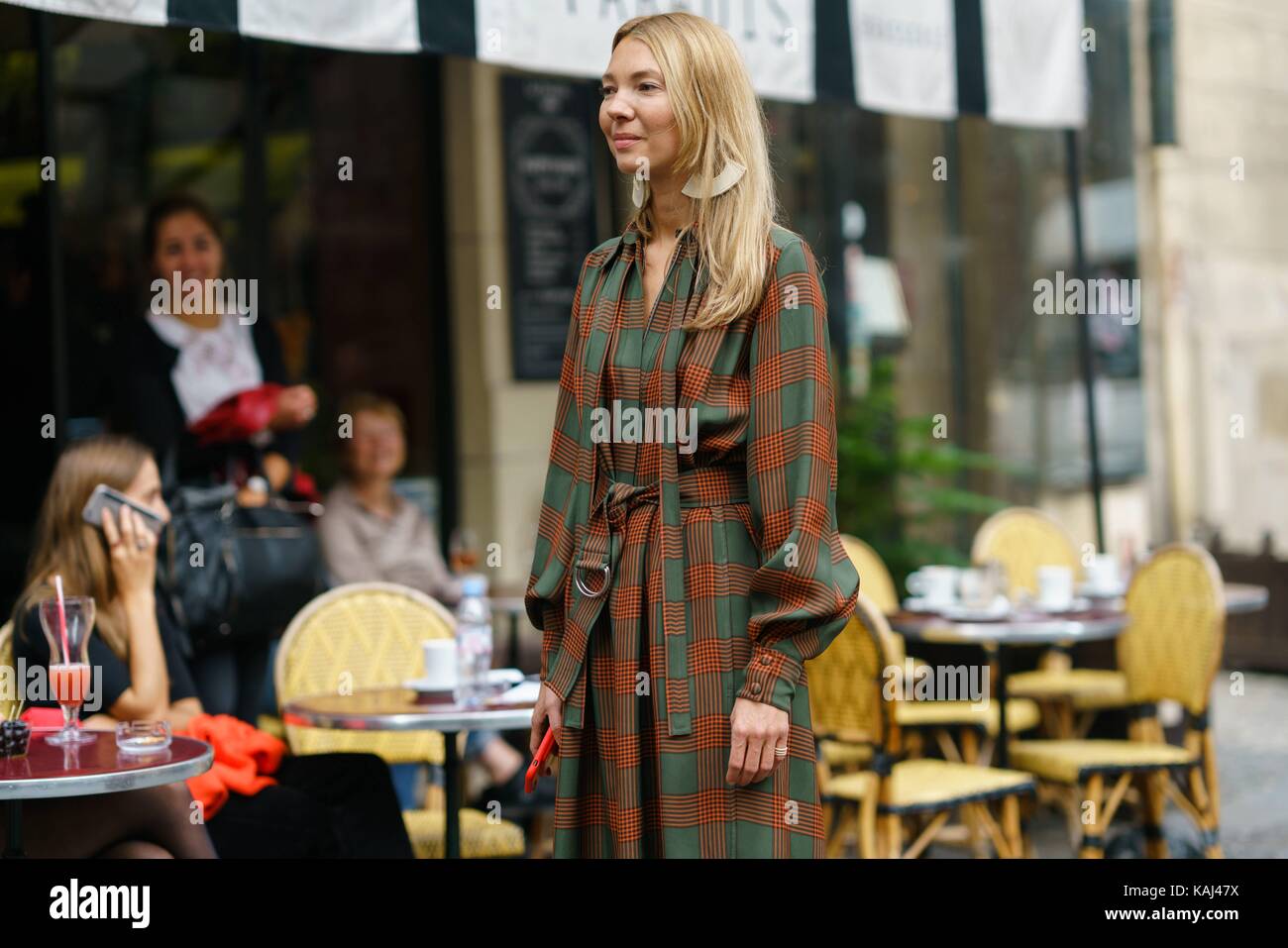 Paris, France. 26th Sep, 2017. Roberta Benteler, Founder of Avenue 32, posing outside of the Koche runway show during Paris Fashion Week - Sept 26, 2017 - Credit: Runway Manhattan/Grace Lunn ***For Editorial Use Only*** | Verwendung weltweit/dpa/Alamy Live News Stock Photo