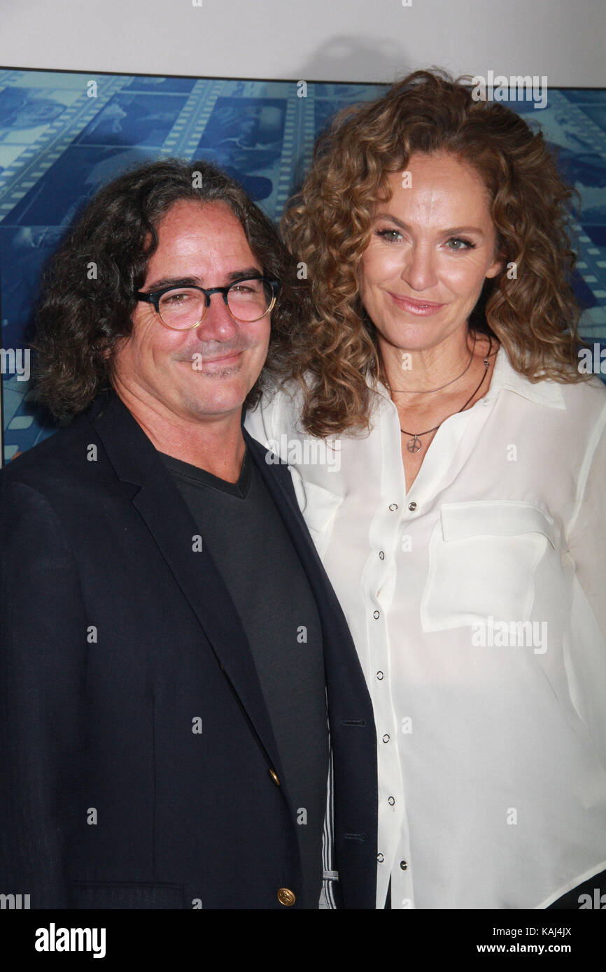 Los Angeles, USA. 26th Sep, 2017. Brad Silberling, Amy Brenneman 09/26/2017 The Los Angeles Premiere of HBO?fs Documentary Film 'Spielberg' held at Paramount Studios in Hollywood, CA Credit: Cronos/Alamy Live News Stock Photo