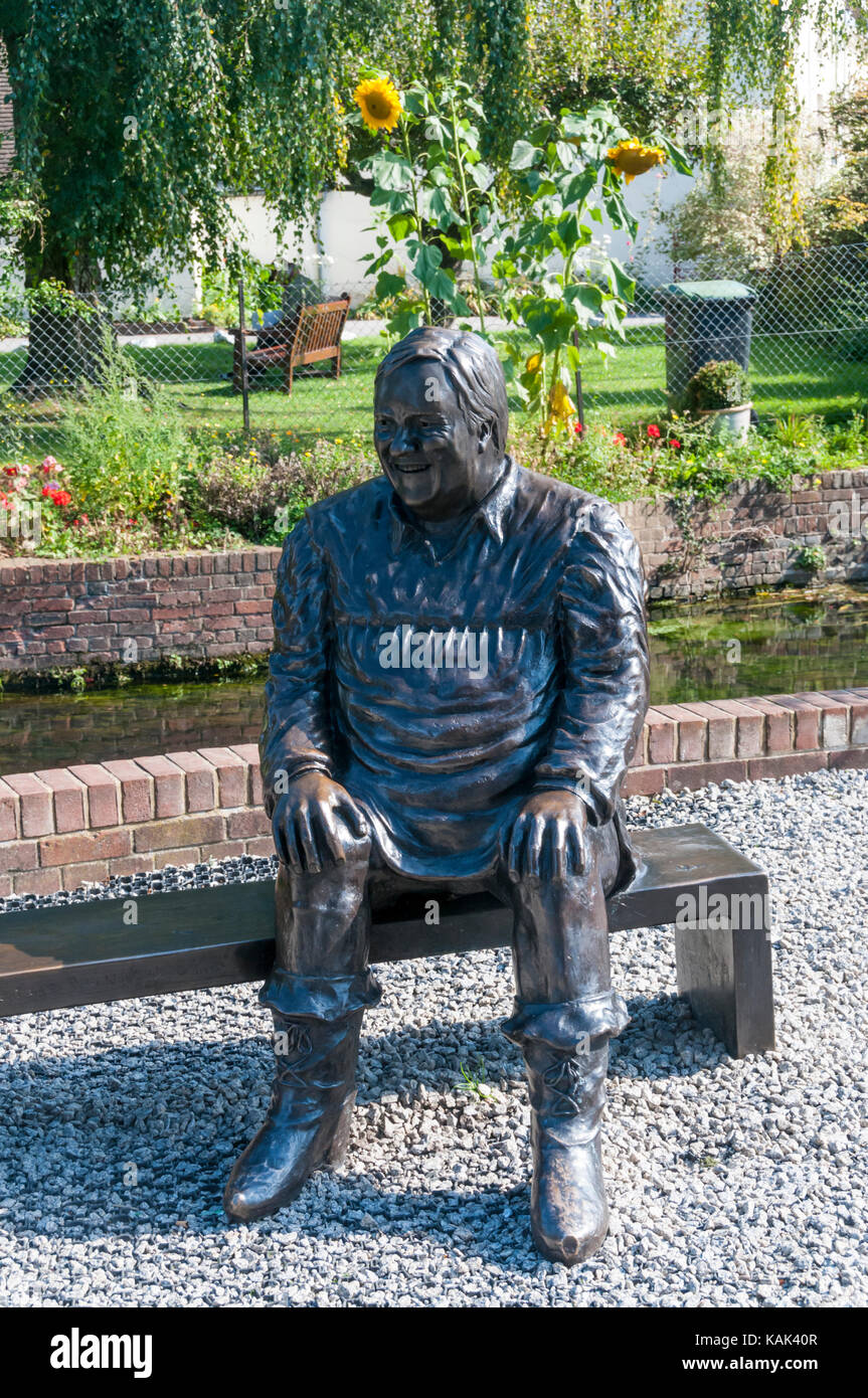 Statue of famous pantomime dame Dave Lee by Dominic Grant outside the