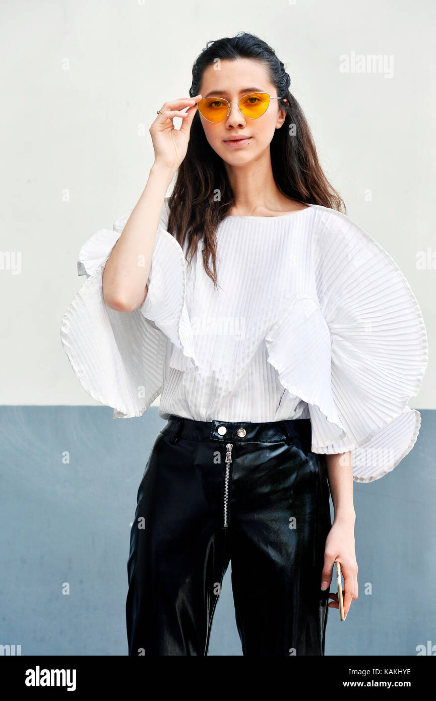 Ready to Wear Spring/Summer 2018 - Paris Fashion Week - Outside DIOR - Musée Rodin - Rue de Varenne Stock Photo