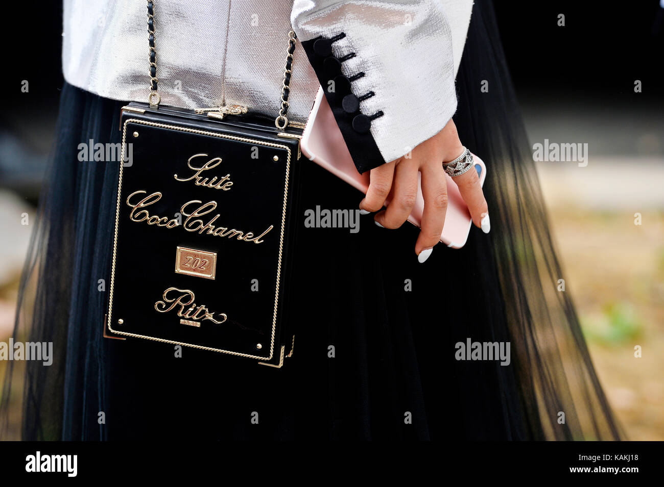 Dior mode paris hi-res stock photography and images - Alamy