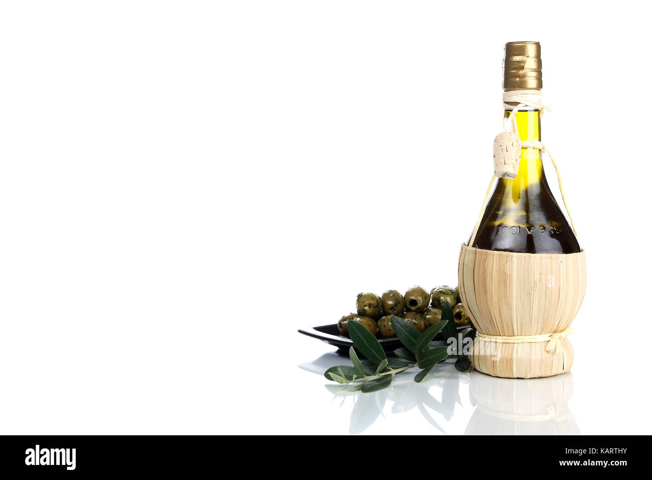 Geesthacht, olives with olive oil, Oliven mit Olivenoel Stock Photo