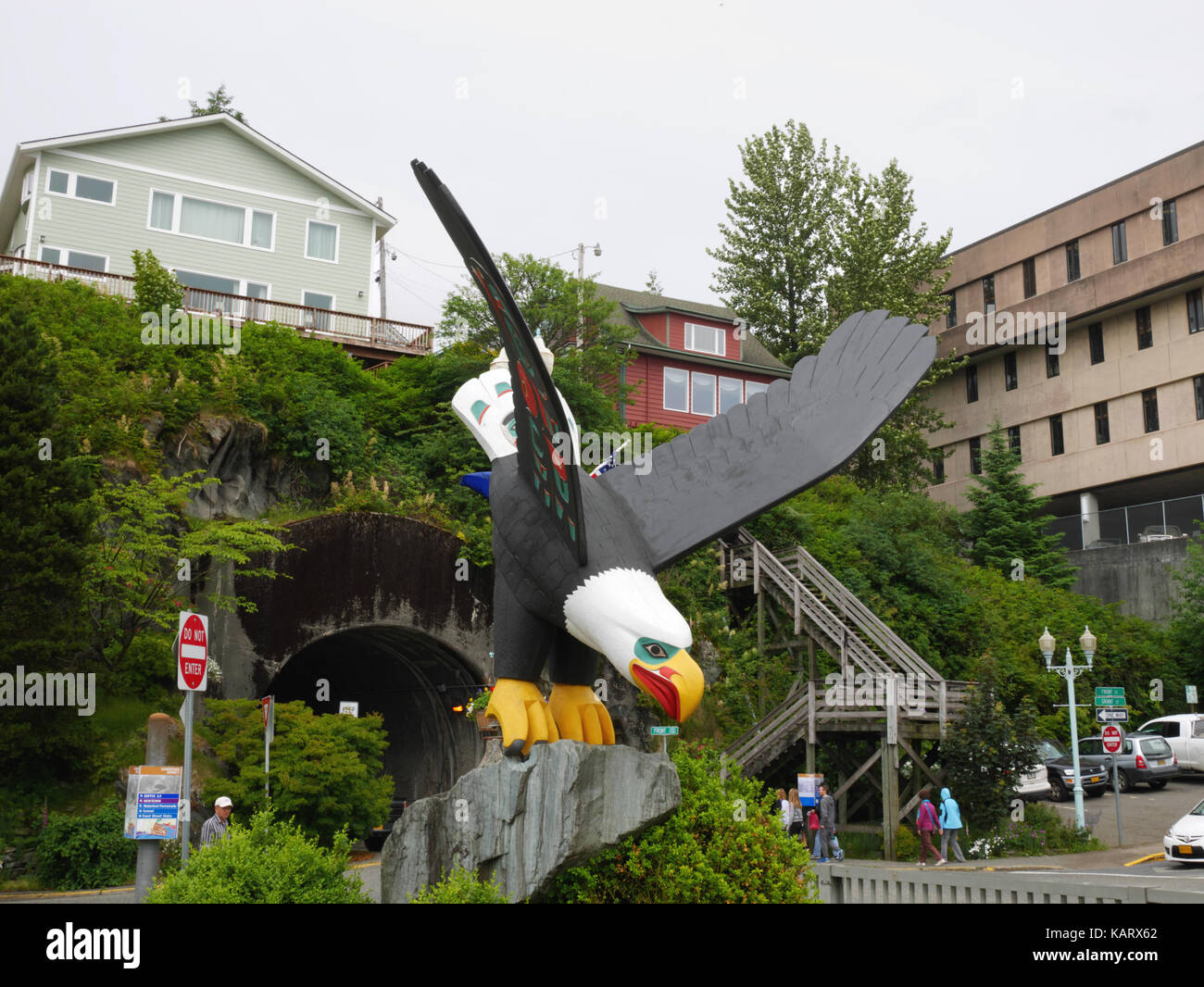 Bald eagle statue 'Thundering Wings' by Nathan Jackson, Ketchikan, Alaska, USA. Stock Photo