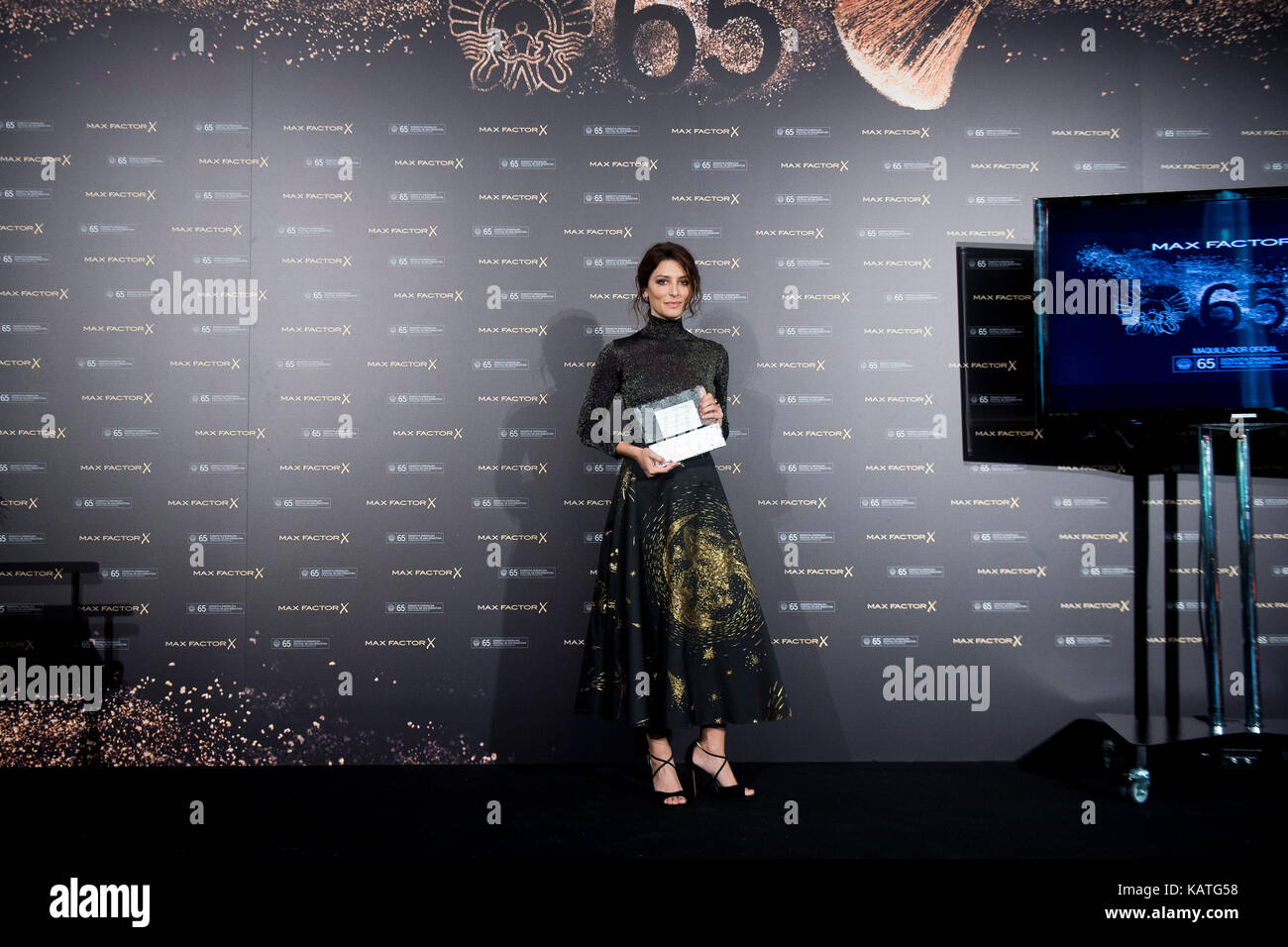 San Sebastian, Spain. 27th Sep, 2017. Actress Barbara Lennie receives