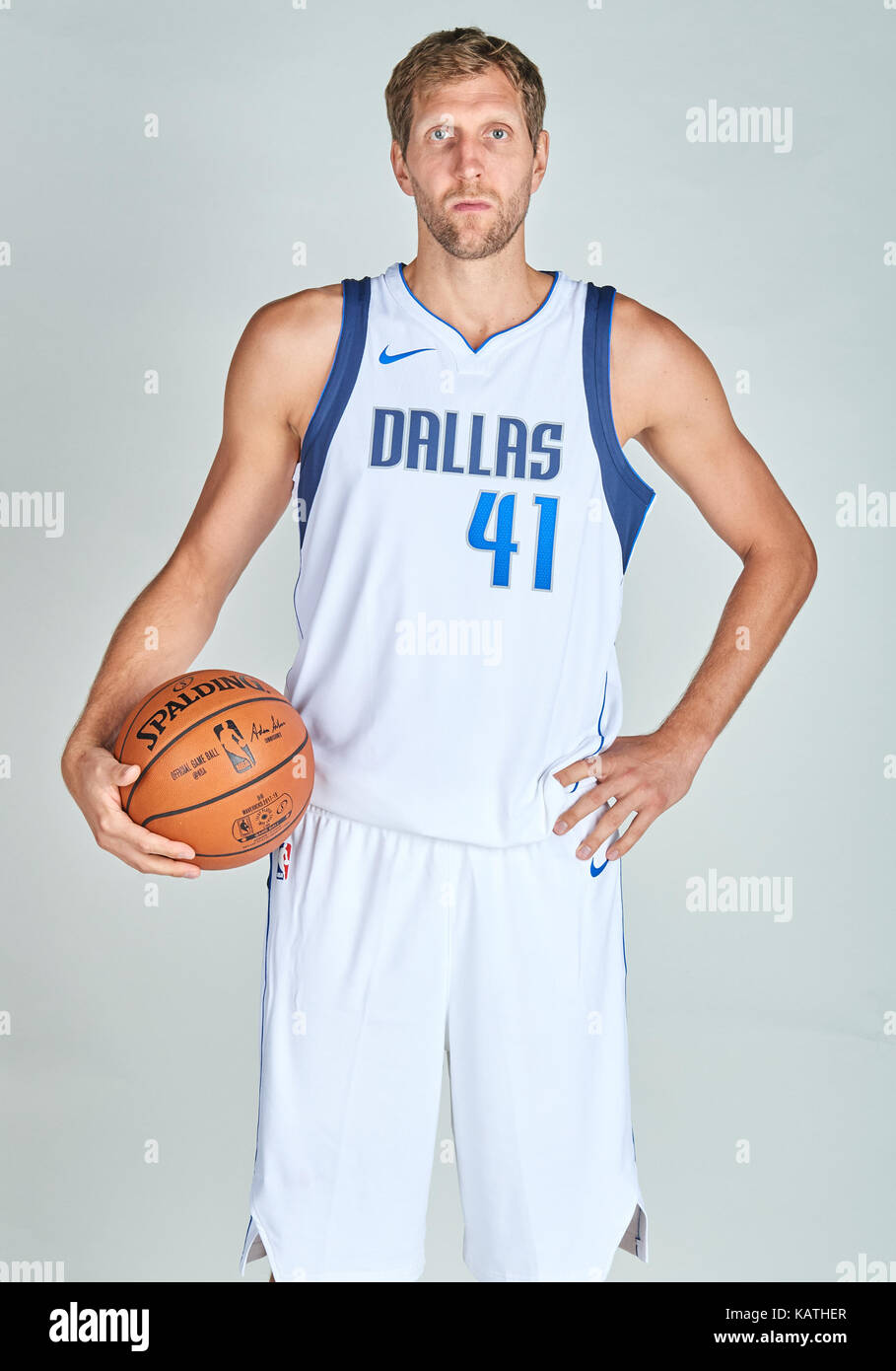 127 Closeup Of Dallas Mavericks Dirk Nowitzki Stock Photos, High