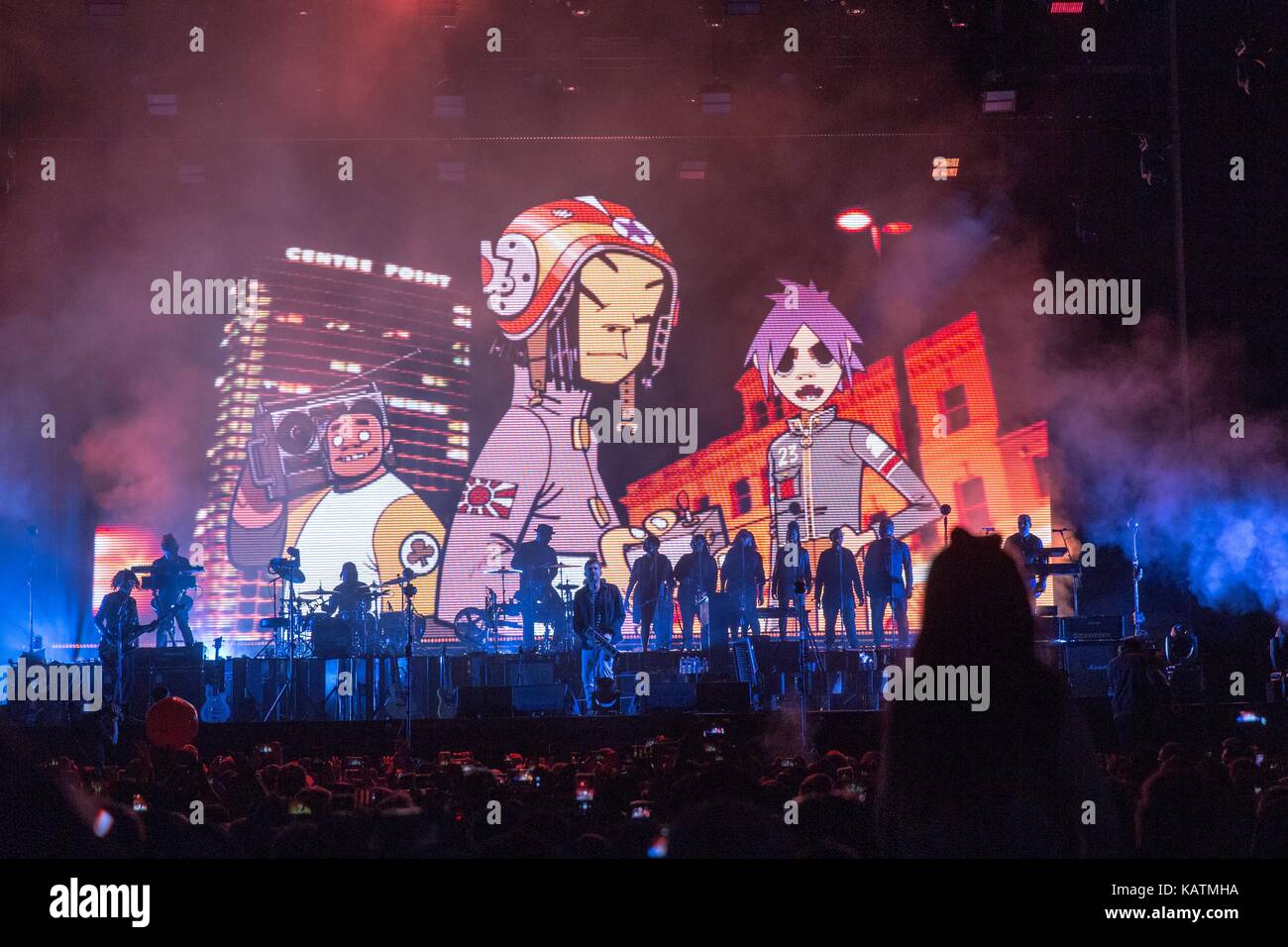 Gorillaz converse 2017 top