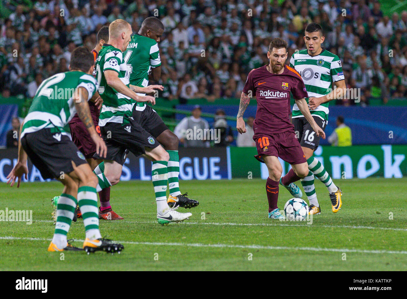 Lisbon, Portugal. 27th Sep, 2017. Barcelona's forward from Argentina Lionel Messi (10) during the game of the 2nd round of the UEFA Champions League Group D, Sporting CP v FC Barcelona Credit: Alexandre de Sousa/Alamy Live News Stock Photo