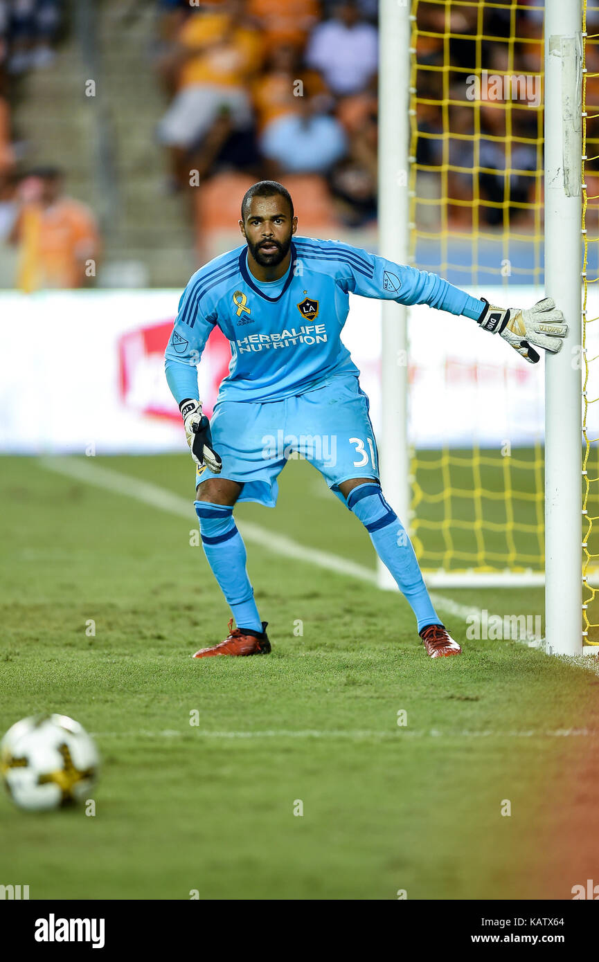 Houston, TX, USA. 27th Sep, 2017. Los Angeles Galaxy goalkeeper Clement Diop (31) waits to defend his goal during a Major League Soccer game between the Houston Dynamo and the LA Galaxy at BBVA Compass Stadium in Houston, TX. Chris Brown/CSM/Alamy Live News Stock Photo