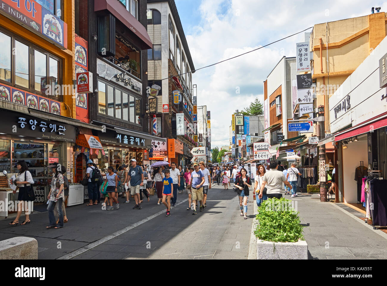 SEOUL, SOUTH KOREA - AUGUST 12, 2017: Insadong street - the main street of the Insadong area in Seoul. It is a popular shopping area Stock Photo