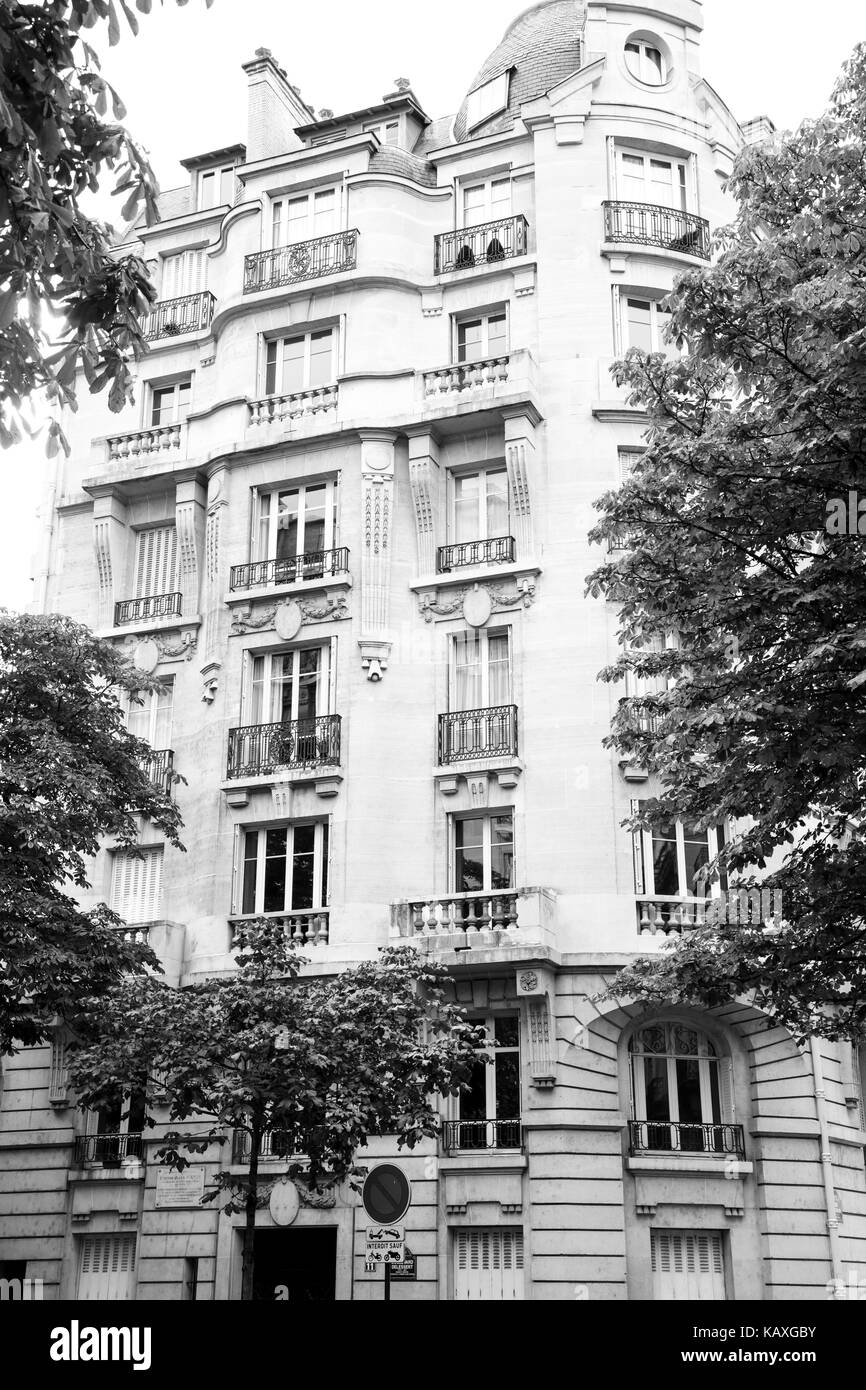 Paris, France typical haussmann apartments in the sixteenth