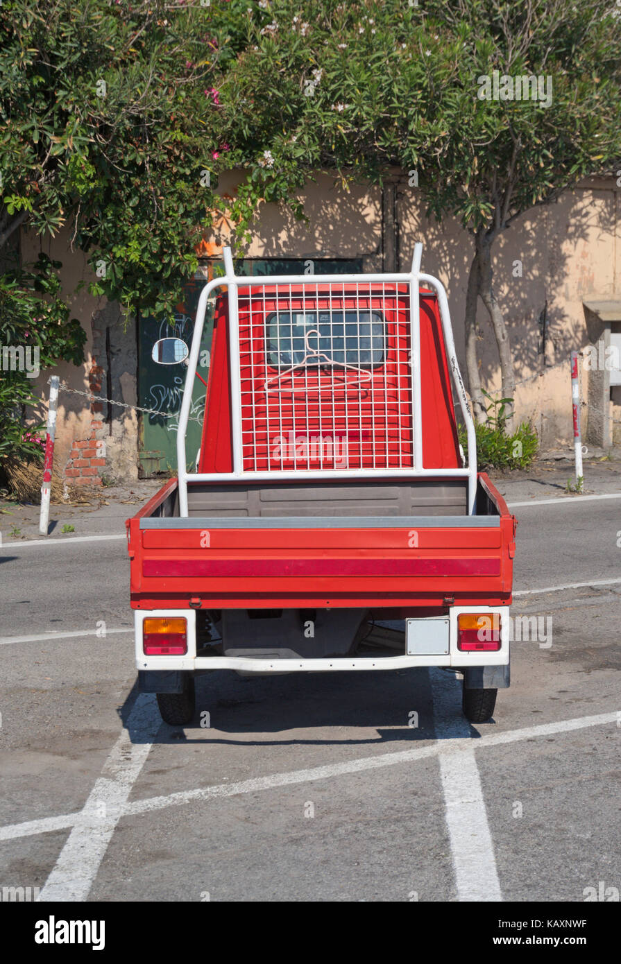 Italian delivery van hi-res stock photography and images - Alamy