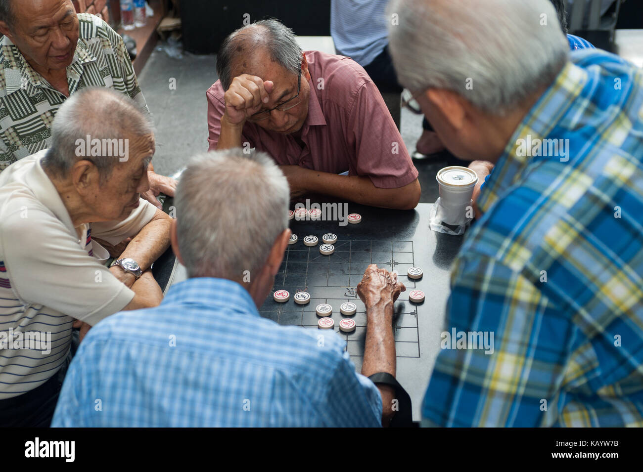 23.07.2017, Singapore, Republic of Singapore, Asia - Elderly men play ...