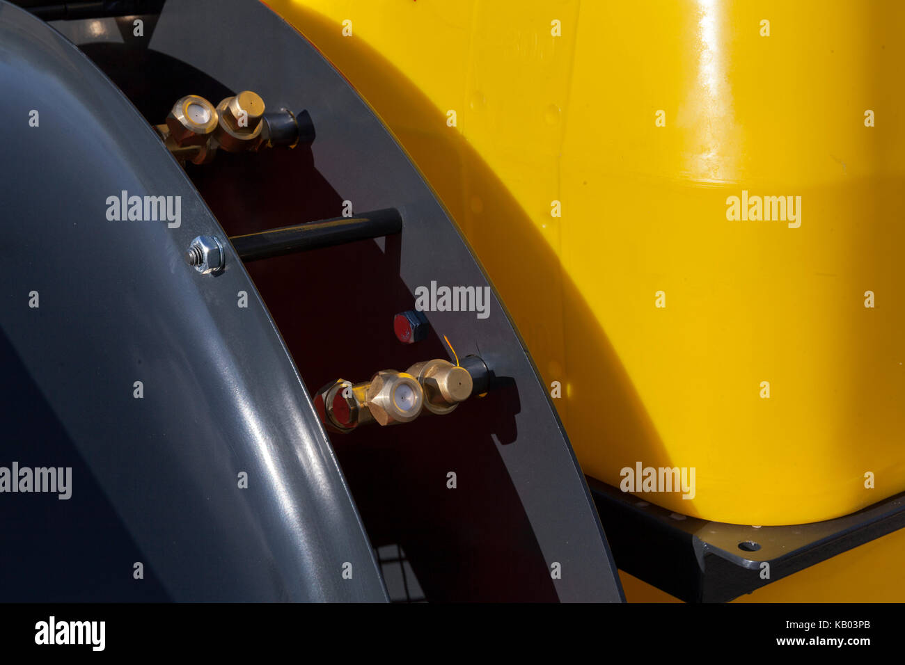 Green spray nozzle hi-res stock photography and images - Alamy