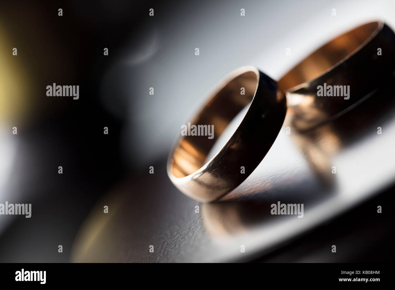 Divorce law concept. Wedding ring and gavel Stock Photo Alamy