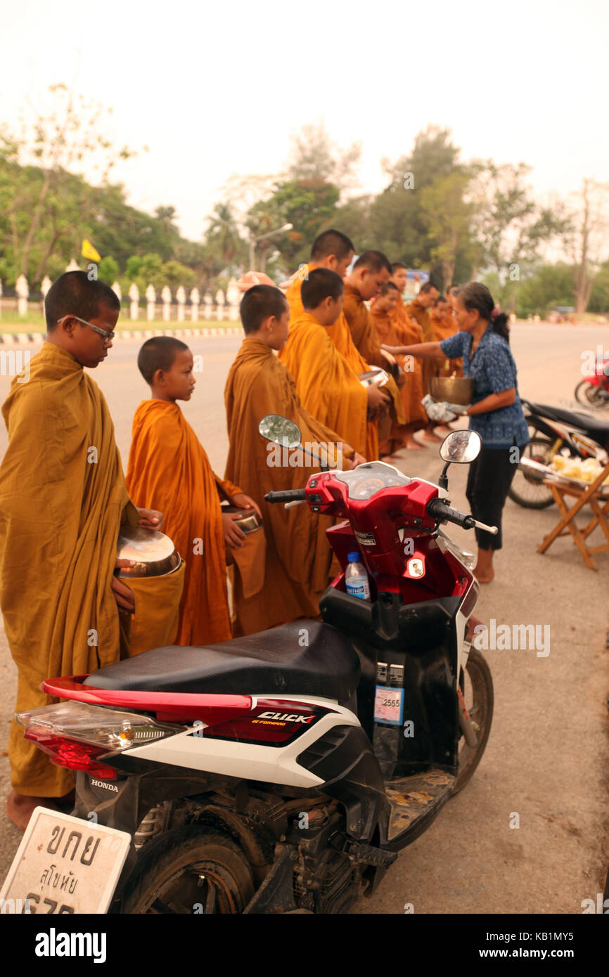 Asia, South-East Asia, Thailand, Sukhothai, historical park, person, monks, everyday life, Stock Photo