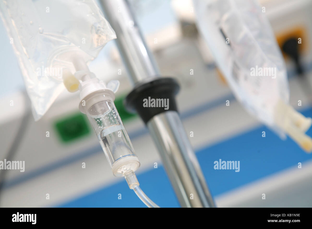 Hospital drip hires stock photography and images Alamy