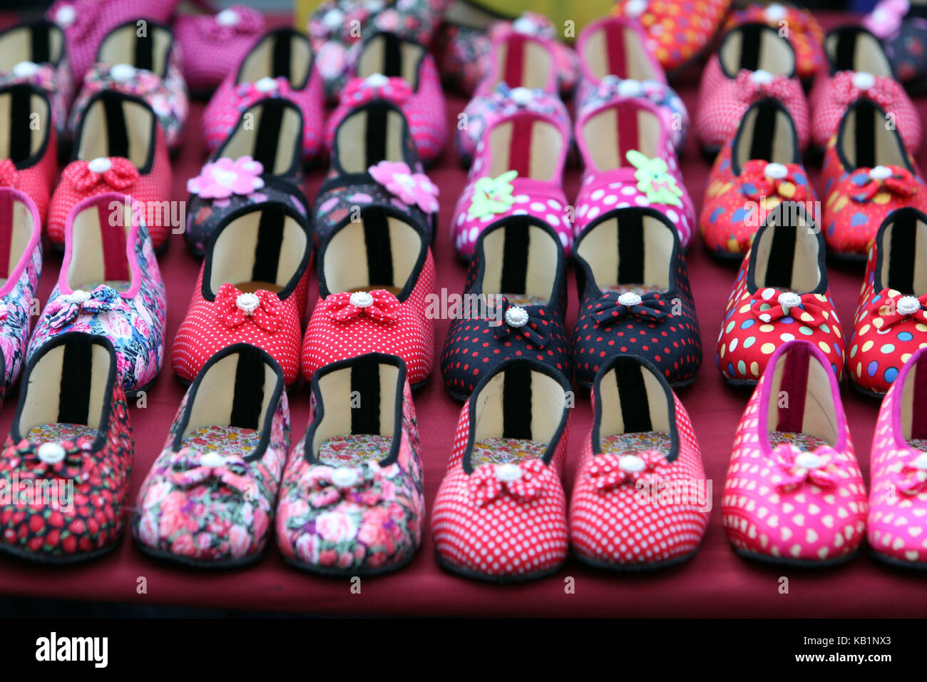 Asia, South-East Asia, Thailand, Yasothon, market, shoes, pink, Stock Photo