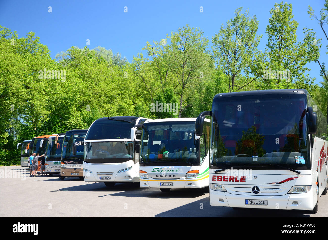 Bus parking hi-res stock photography and images - Alamy