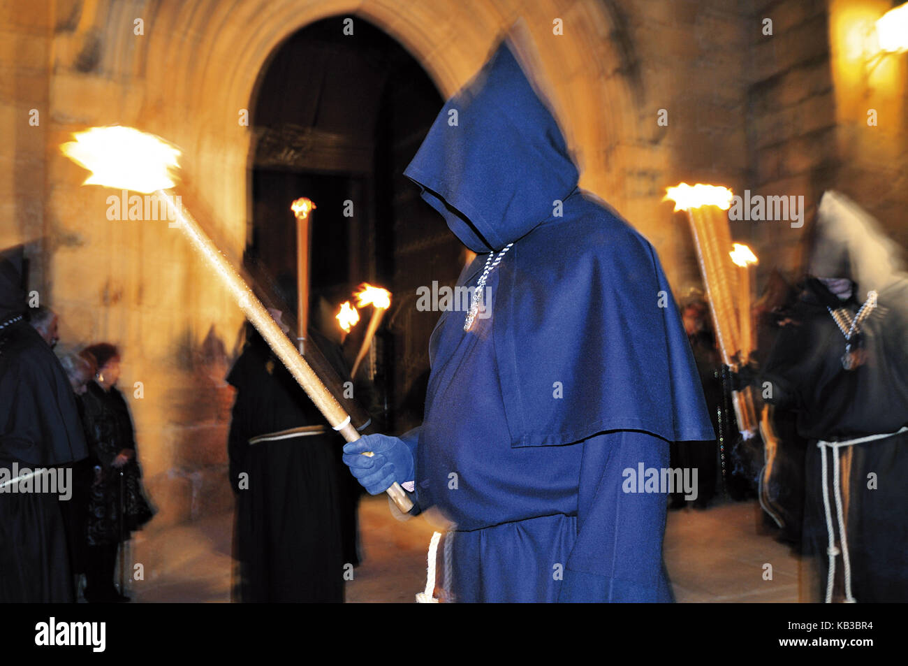 Spain, Extremadura, night Easter procession of 'Cristo Negro' in Cáceres, Stock Photo
