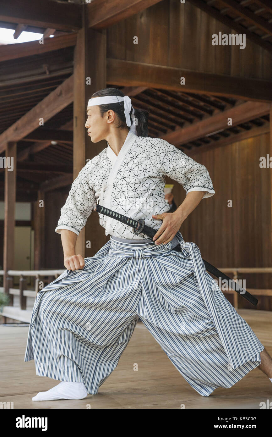 Japan, Honshu, Tokyo, Yasukuni shrine, Martial Arts sword fight show