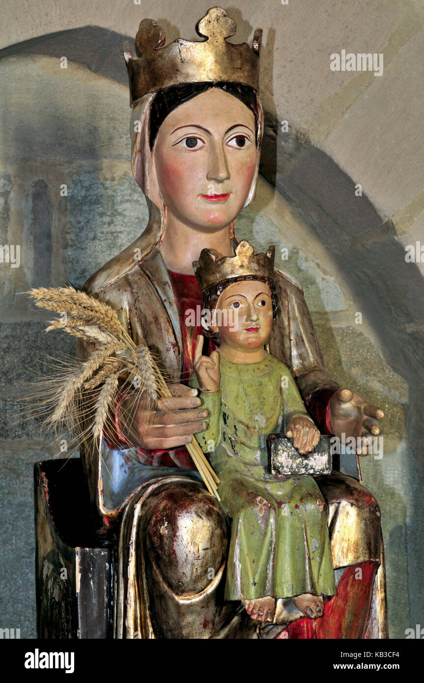 Spain, Navarre, Romanesque altar statue Santa Maria Real de Eunate, Stock Photo